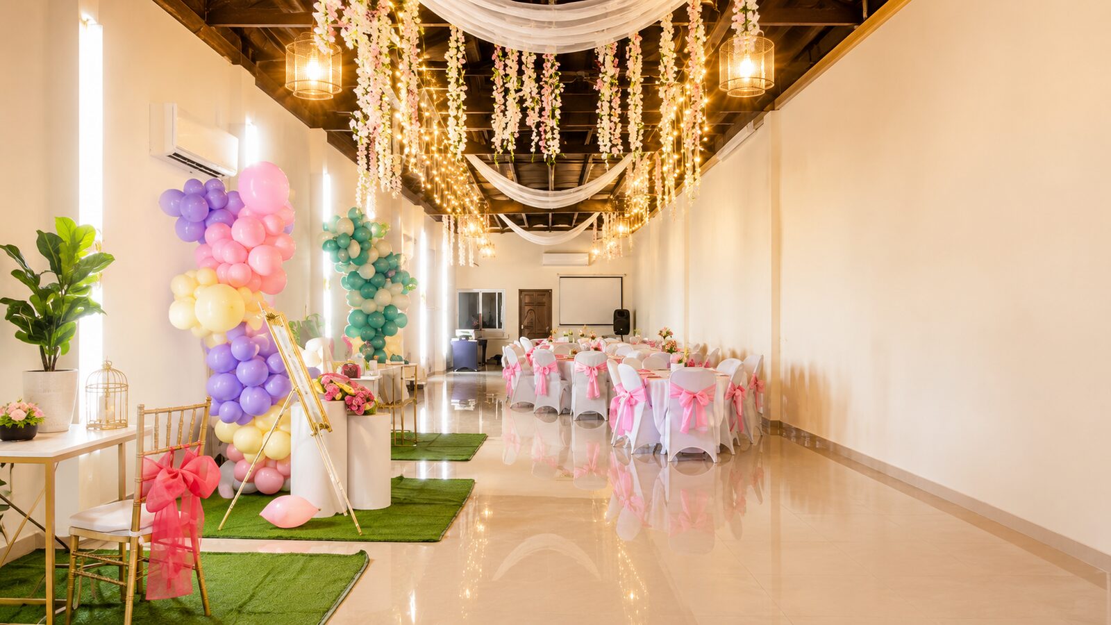 Salón montado para una fiesta privada